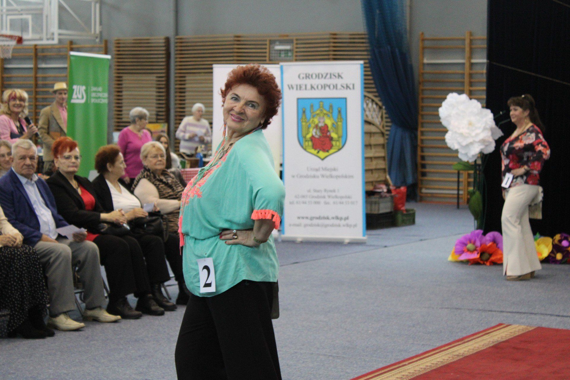 Teatr, wspólny śpiew, pokazy mody i rękodzieło. Za nami Grodziskie Targi Senioralne.