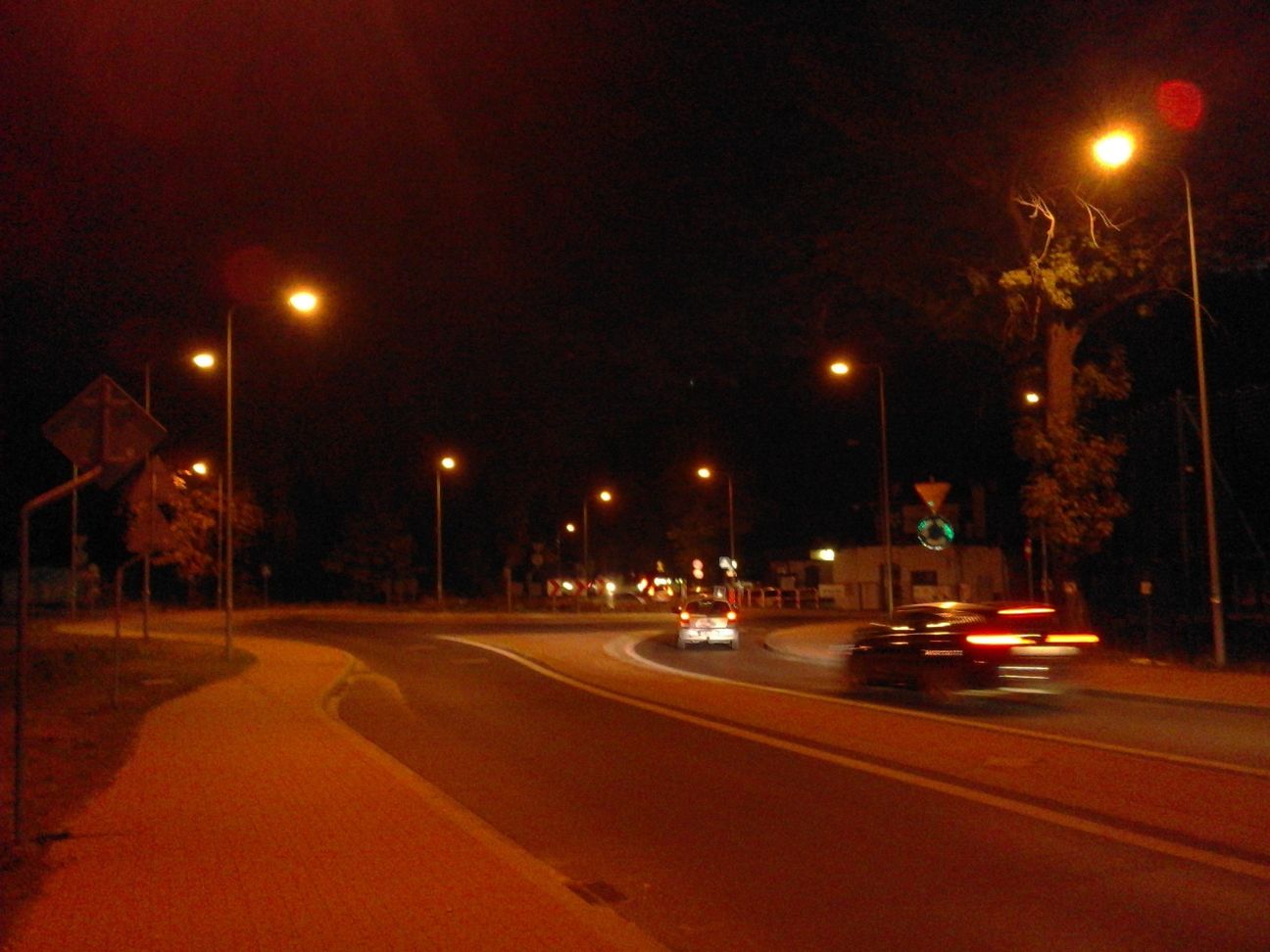 Samsung Galaxy J1 - test i recenzja smartfona za mniej niż 400 zł 48