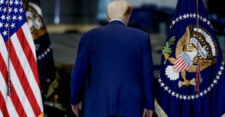 Po decyzji sądu ws. ceł Trumpa. Implikacje dla Wall Street, dolara i Fed