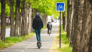 Koszalin: Groźne zdarzenie na ul. Mazowieckiego z udziałem hulajnogi