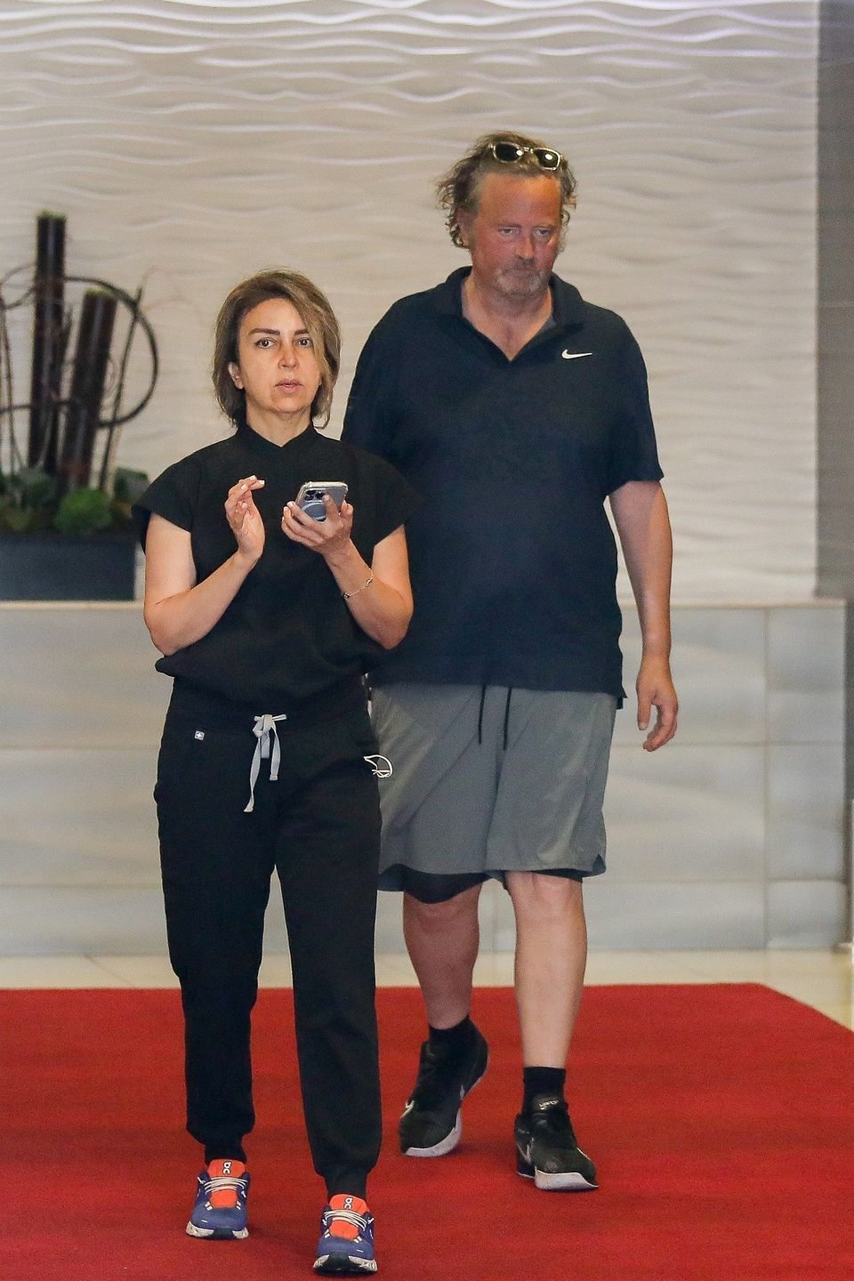 Matthew Perry z koleżanką