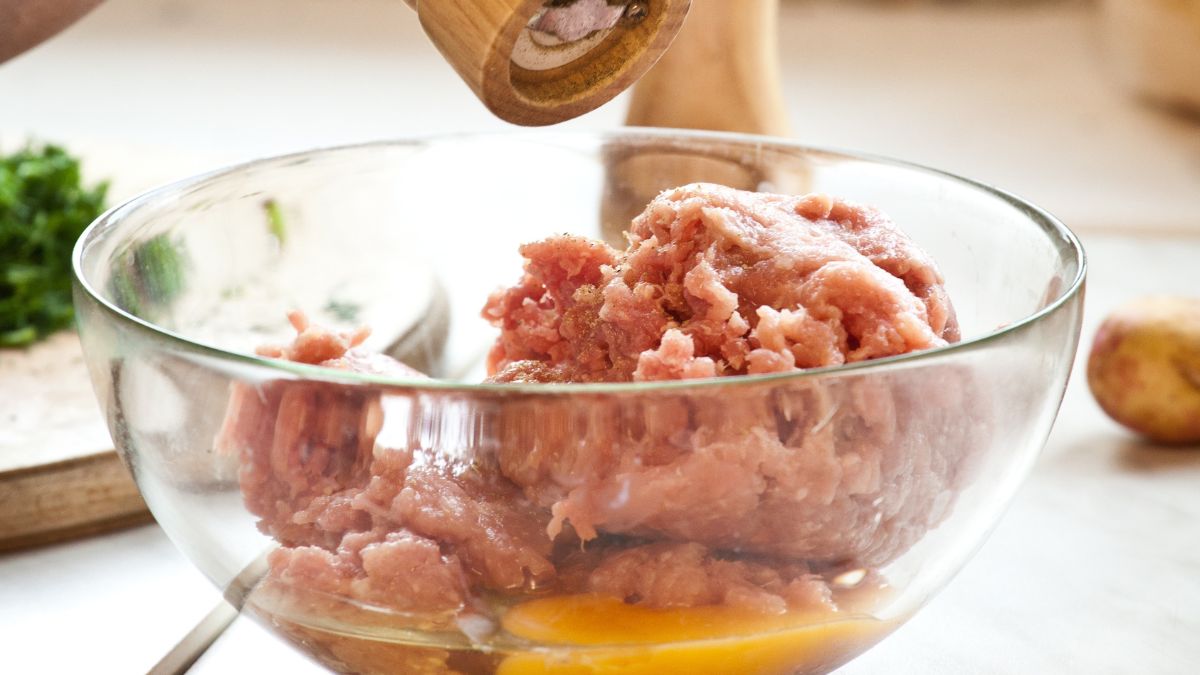 Kotlety mielone wyjdą przepyszne. Pamiętaj o tej zasadzie