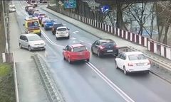 Zrobili korytarz życia. Nagle pojawił się ford