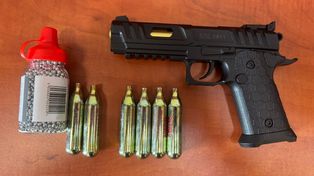 Leszno: 21-latek strzelał do ojca z broni pneumatycznej