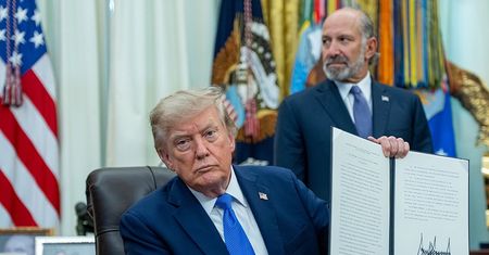 Lecą do Stanów, by tam urodzić. Zdecydowany ruch Trumpa