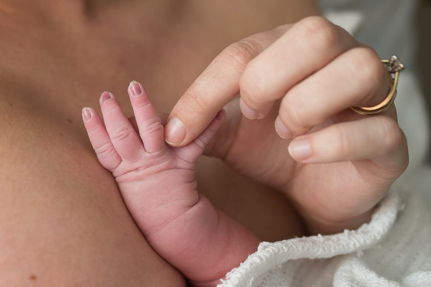 Tak rodzą kobiety. Niesamowite zdjęcia z porodów, które zebrano i wyróżniono w największym tego typu konkursie fotograficznym na świecie 30