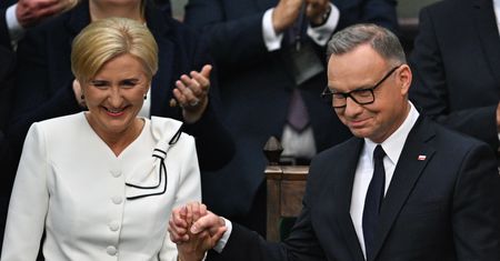 "Płakała, bo rozumiała". Były prezydent wyjawił powody milczenia żony