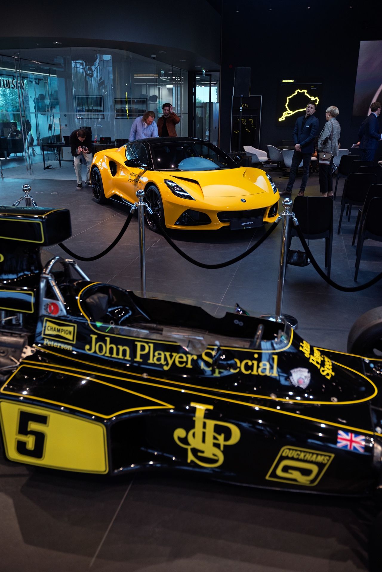 Otwarcie salonu Lotus Warszawa