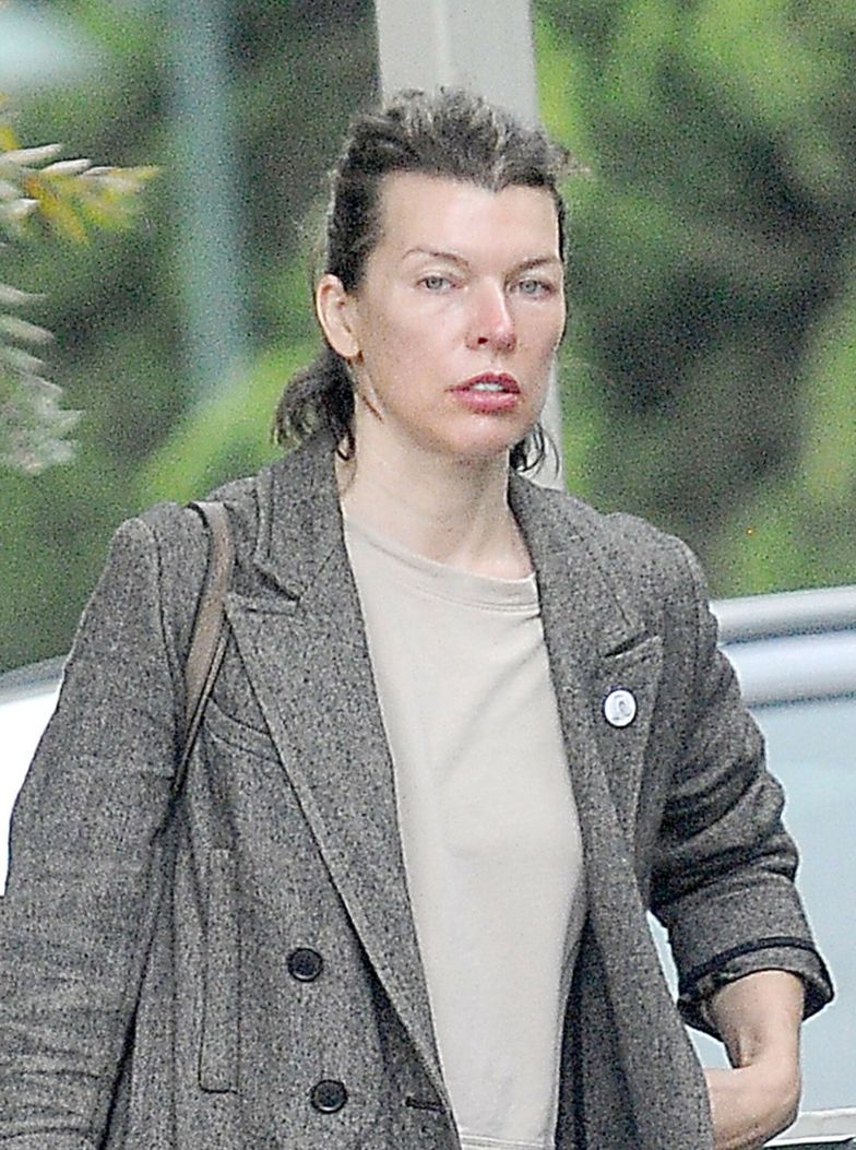 Milla Jovovich ma 47 lat. Tak wygląda bez makijażu (ZDJĘCIA) - Pudelek