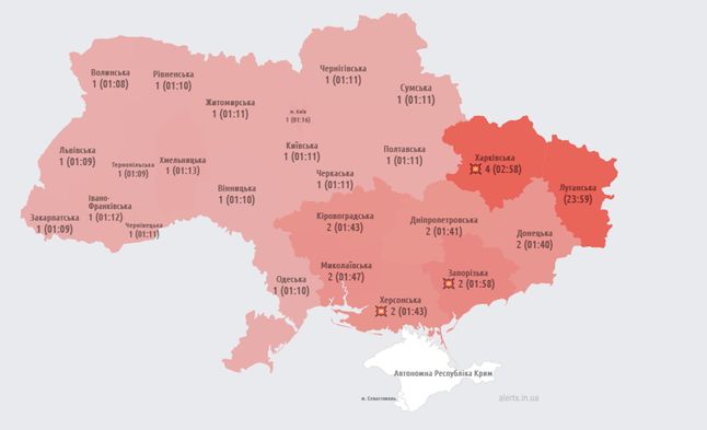 Mapa alertów (kolor czerwony) z 1 grudnia 2022 r. dla poszczególnych rejonów Ukrainy