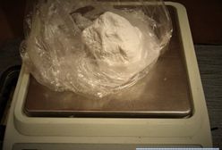 Wrocław. Zaczęło się od źle założonej maseczki. 17-latek miał lodówkę pełną narkotyków