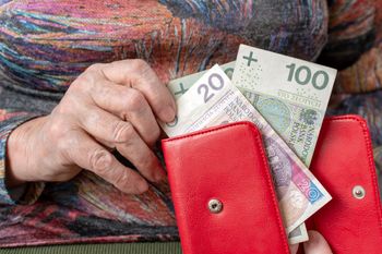 60-latka zamarła. Otworzyła list z ZUS z prognozą emerytury