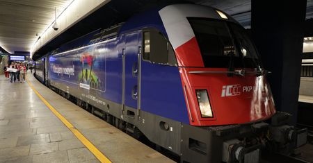 Kupują bilety "stojące". Tak jest w PKP Intercity