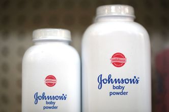 Azbest w pudru dla dzieci. Johnson&Johnson zbiera na odszkodowania