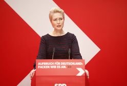 Przyjazd do Polski przełożony. Czekają na "unormowanie" sytuacji