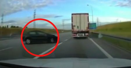 Śmiertelny wypadek na A1. Dramatyczne nagranie świadka z momentu zdarzenia