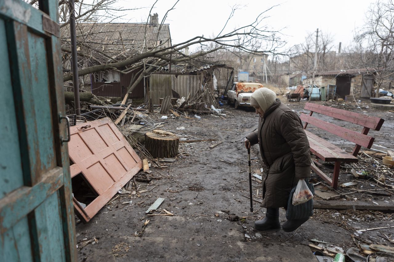 Rosja obróciła Czasiw Jar w ruinę, ale 700 osób wciąż odmawia opuszczenia swoich domów (fot. Oleksandr Magula/Suspilne Ukraine/JSC "UA:PBC"/Global Images Ukraine via Getty Images)