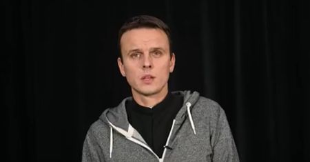 "Ksiądz z osiedla" nie przestaje zaskakiwać. Klub w agencji i konto na OnlyFans