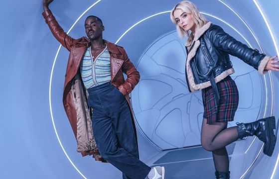 Co w maju obejrzymy na Disney+? Nowe wcielenie „Doktora Who” i filmy dla fanów kultowych zespołów XX wieku