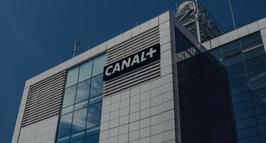 Sąd podtrzymał 46 mln zł kary dla Canal+. Operator dawał umowy zamiast prezentu