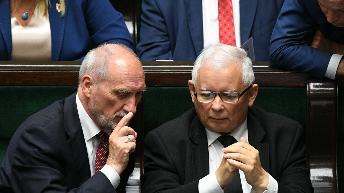Jaroslaw Kaczynski, Antoni Macierewicz 