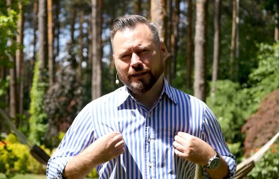 Krzysztof Stanowski znika z Kanału Sportowego? Michał Pol: jest w Barcelonie