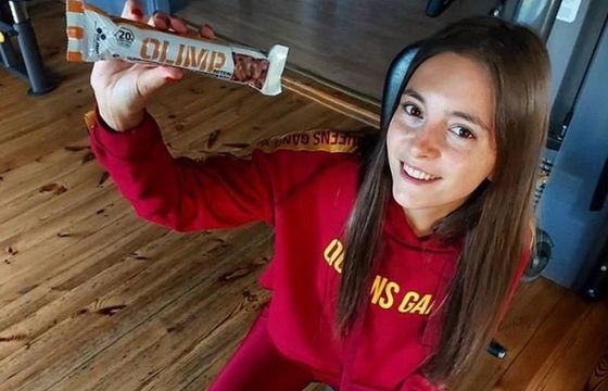 Olimp Sport Nutrition zerwał współpracę z instagramerką, która połączyła zakaz aborcji z promocją batonów