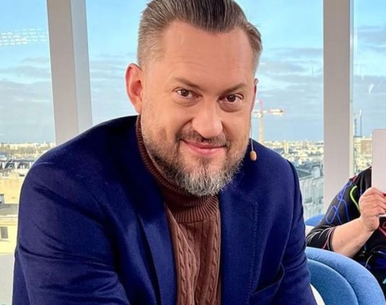 Marcin Prokop latem chętnie nosi mokasyny 