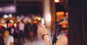 Piękny koncert z okazji Dnia Matki w Kazimierskim Ośrodku Kultury. Gwiazdą święta był Jacek Silski.
