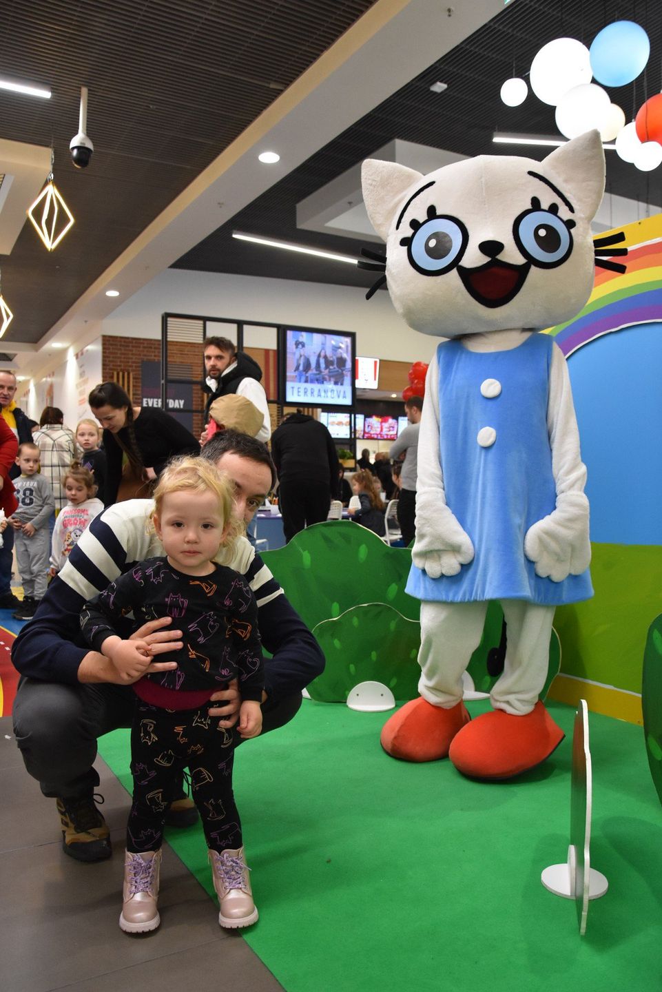 Kicia Kocia przyciągnęła do Gemini Park Tarnów całe rodziny