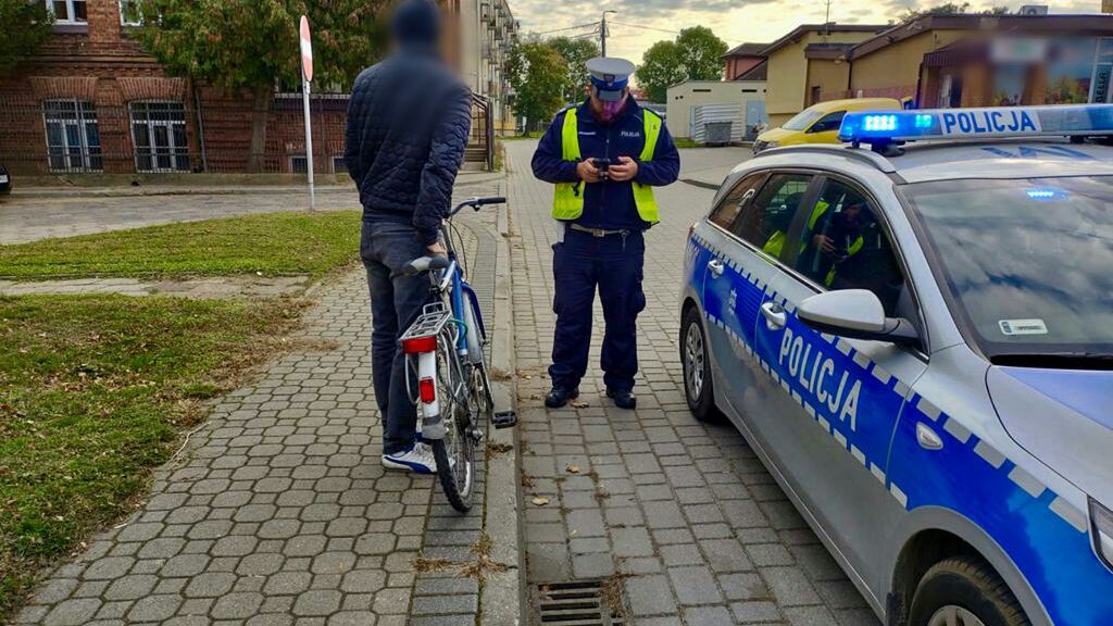 W 2020 r. doszło do 2,5 tys. wypadków z udziałem osób pod wpływem alkoholu lub środków odurzających (fotografia poglądowa)