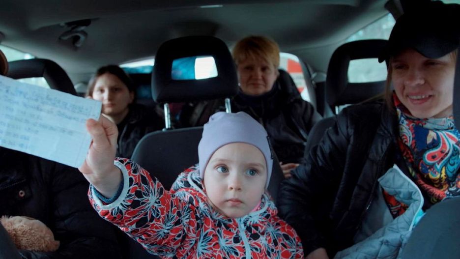 kadr z filmu "Skąd dokąd"