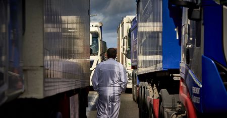 Okradali naczepy w Niemczech, towar sprzedawali w Polsce. Gang rozbity
