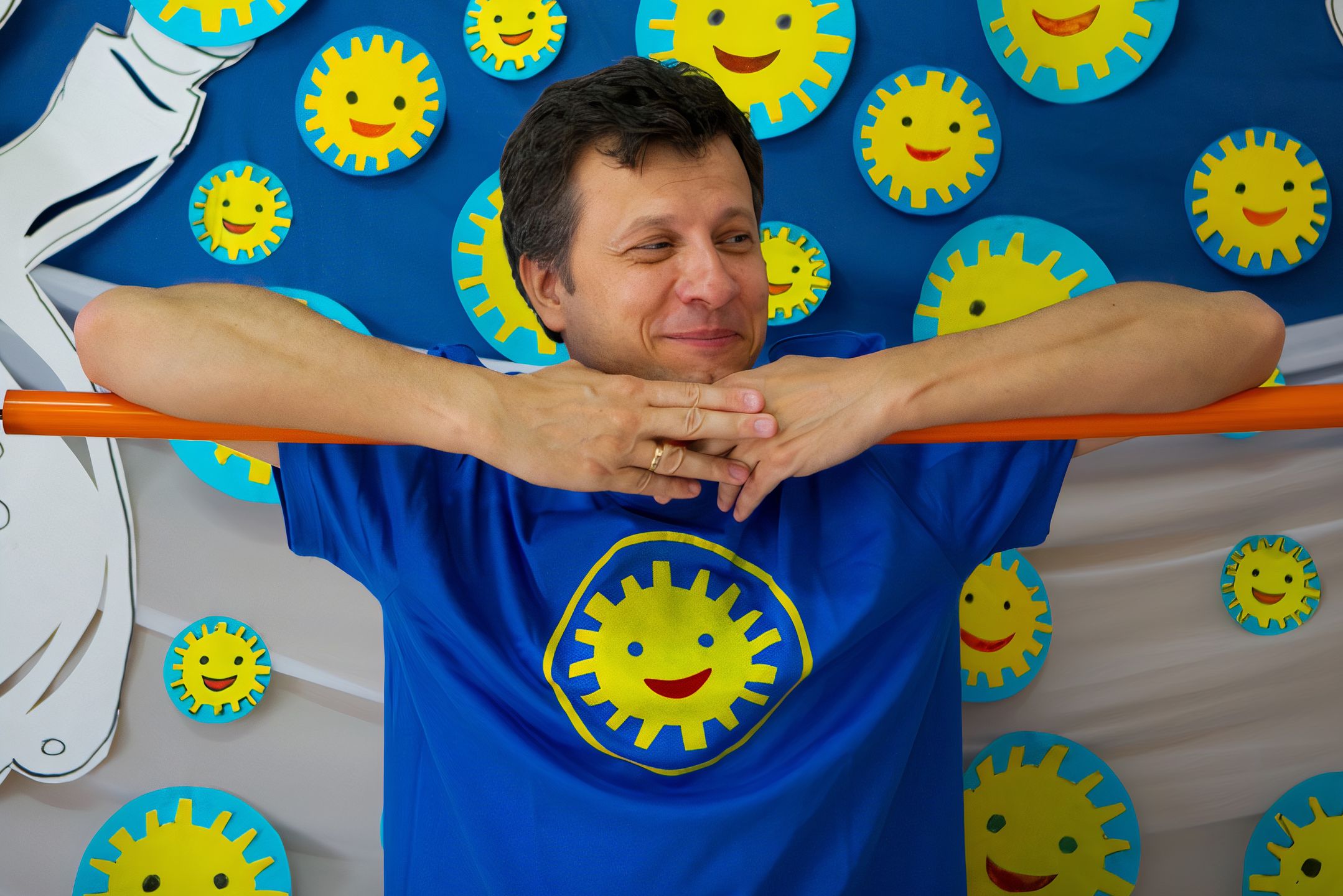 "Moja, Twoja, Nasza... Podcast". Na zdjęciu dr Marek Michalak, kanclerz Międzynarodowej Kapituły Orderu Uśmiechu, były Rzecznik Praw Dziecka 