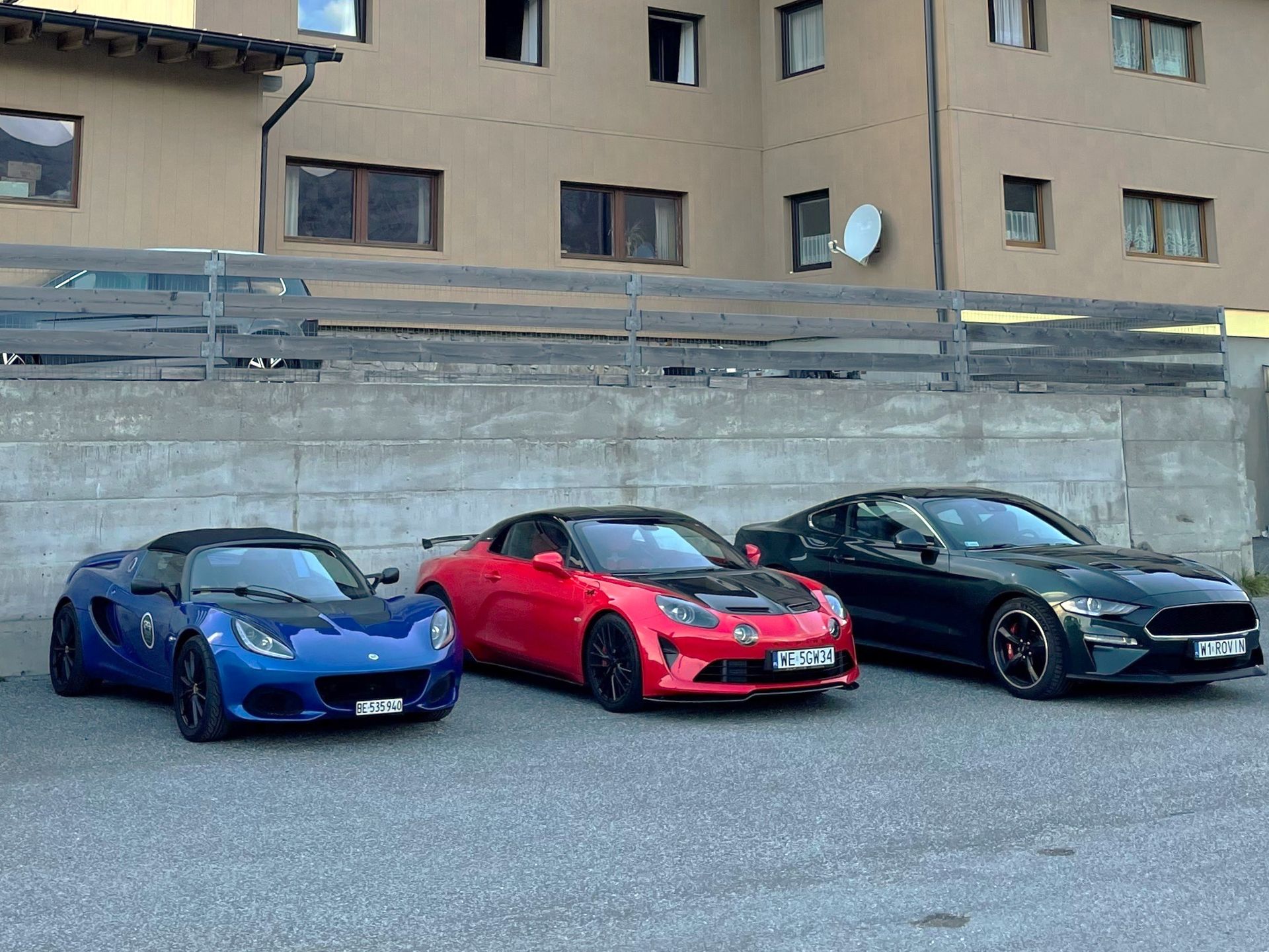 Lotus Elise, Alpine A110 R Turini i Ford Mustang Bullit