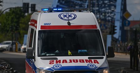 Dwulatka, która wypadła z okna zmarła. Prokuratura wchodzi do akcji