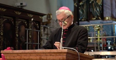 Edward Janiak trafił pijany do szpitala? Episkopat reaguje na szokujące doniesienia