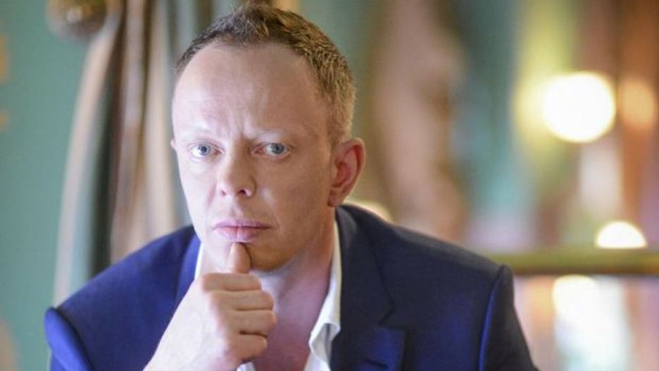 Najnowsza książka Piotra Krysiaka nosi tytuł "Chłopaki z Dubaju"