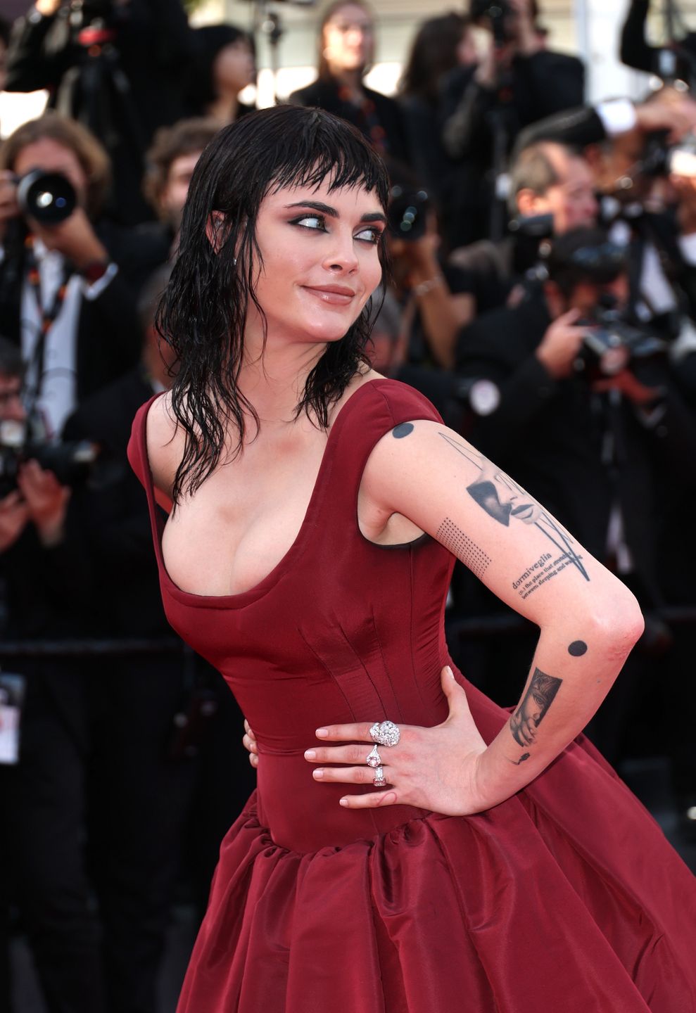 Cara Delevingne zaskakuje metamorfozą w Cannes