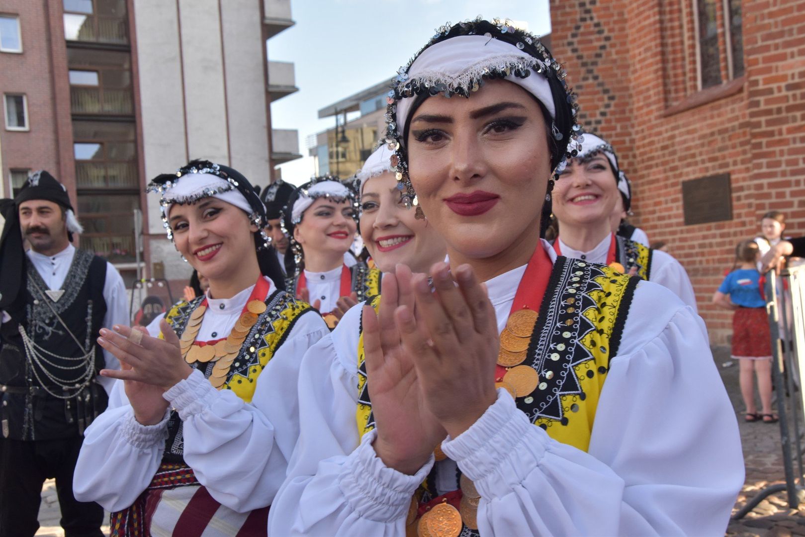 Koncert inaugurujący XXVIII Międzynarodowy Festiwal Tańca Folk Przystań odbył się 29 czerwca na Starym Rynku.