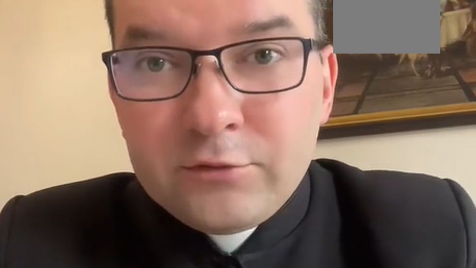 Ks. Piotr Jarosiewicz odpowiedział na pytanie internautki