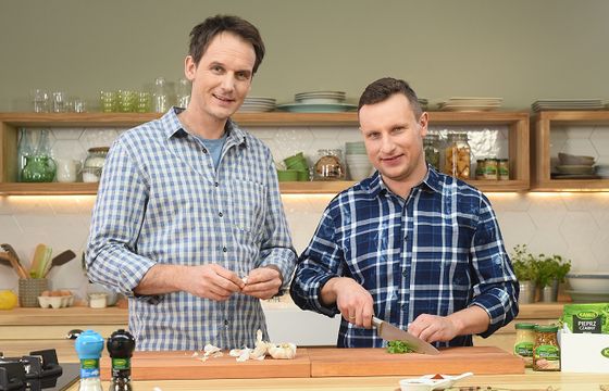 Pascal Brodnicki i Paweł Dobrzyński prowadzą „Spotkanie ze smakiem” w TVN