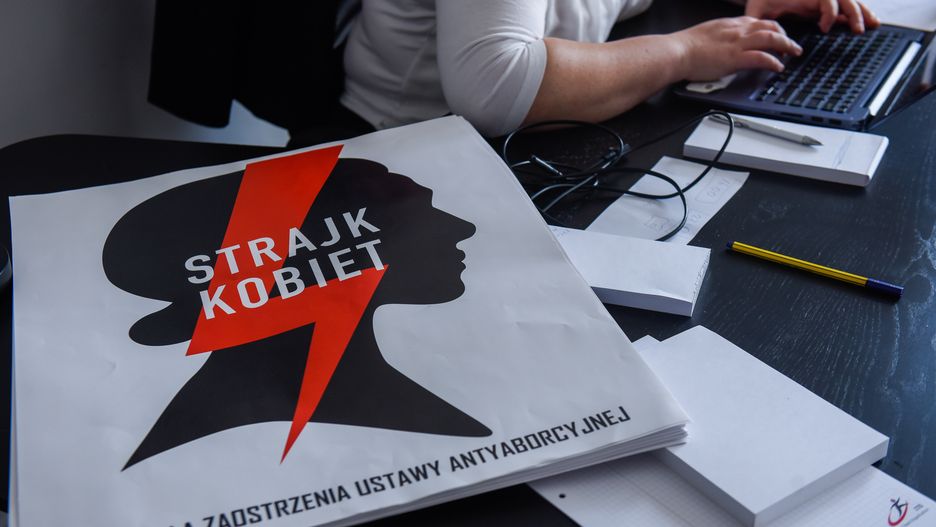 Strajk kobiet. Protesty przeciwko wyrokowi TK są organizowane w całej Polsce