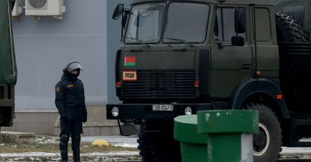 Były człowiek Łukaszenki się wygadał. "To robili nawet w palarniach"