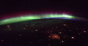 Najnowsze zdjęcia ESA pokazują, jak wygląda zorza polarna, widziana ze stacji kosmicznej