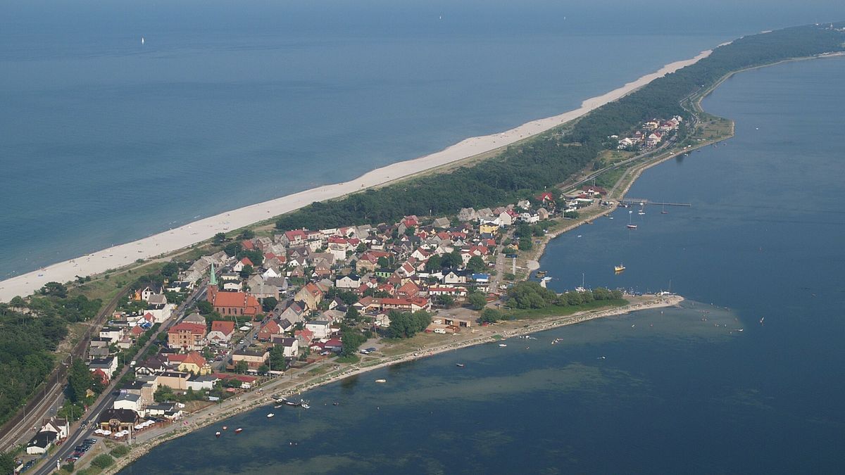 Rybacy protestująna drodze na Hel