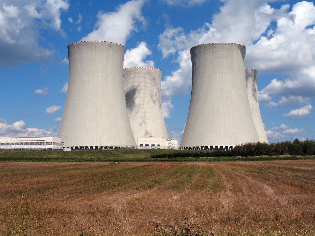Elektrownia atomowa w Polsce. Kiedy i gdzie powstanie? Plany sięgają 70 lat
