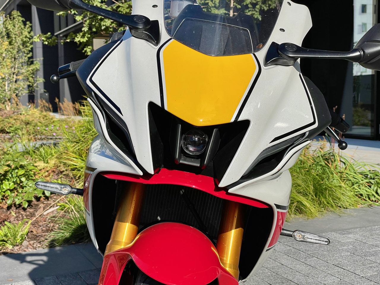 Yamaha R7