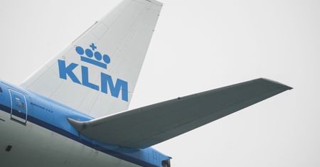 Koronawirus sieje spustoszenie w branży lotniczej. KLM zwolni 5 tys. pracowników