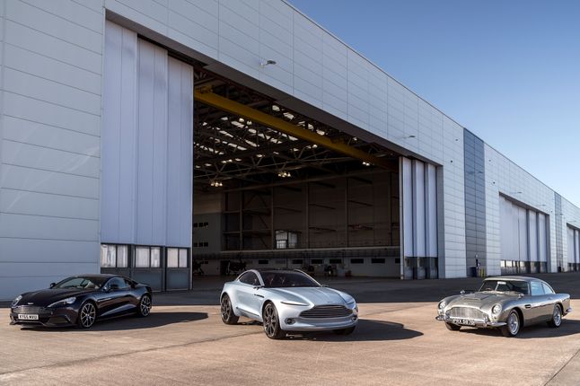 Tworząc nowe modele, Aston Martin nie zapomina o swojej przeszłości.